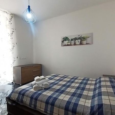 Tra Centro E Mare - Intero Appartamento Con Parcheggio Savona Exterior foto