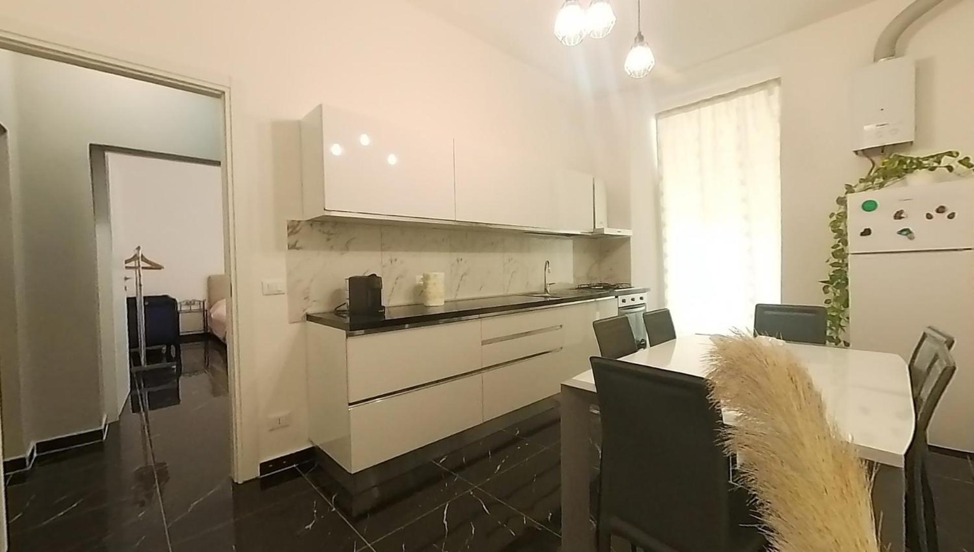 Tra Centro E Mare - Intero Appartamento Con Parcheggio Savona Exterior foto